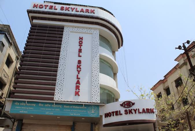 Hotel Skylark